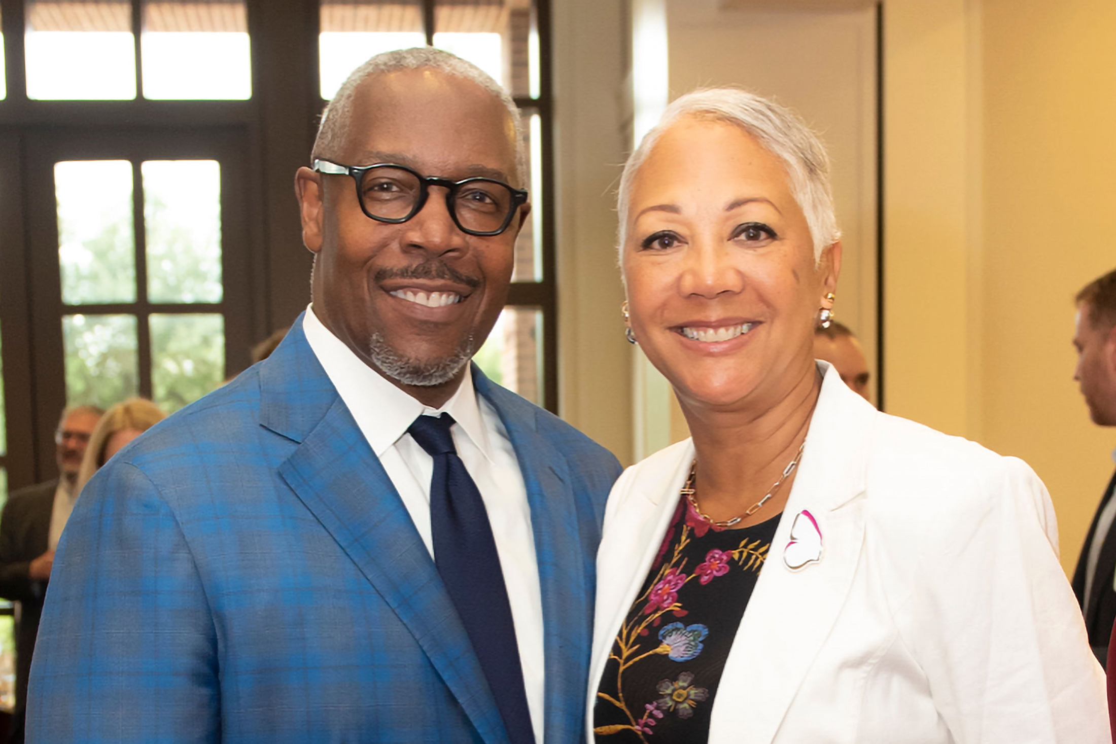 色花堂_色花堂 98堂 Trustee David S. Huntley ’80 and Tracey M. Nash-Huntley 