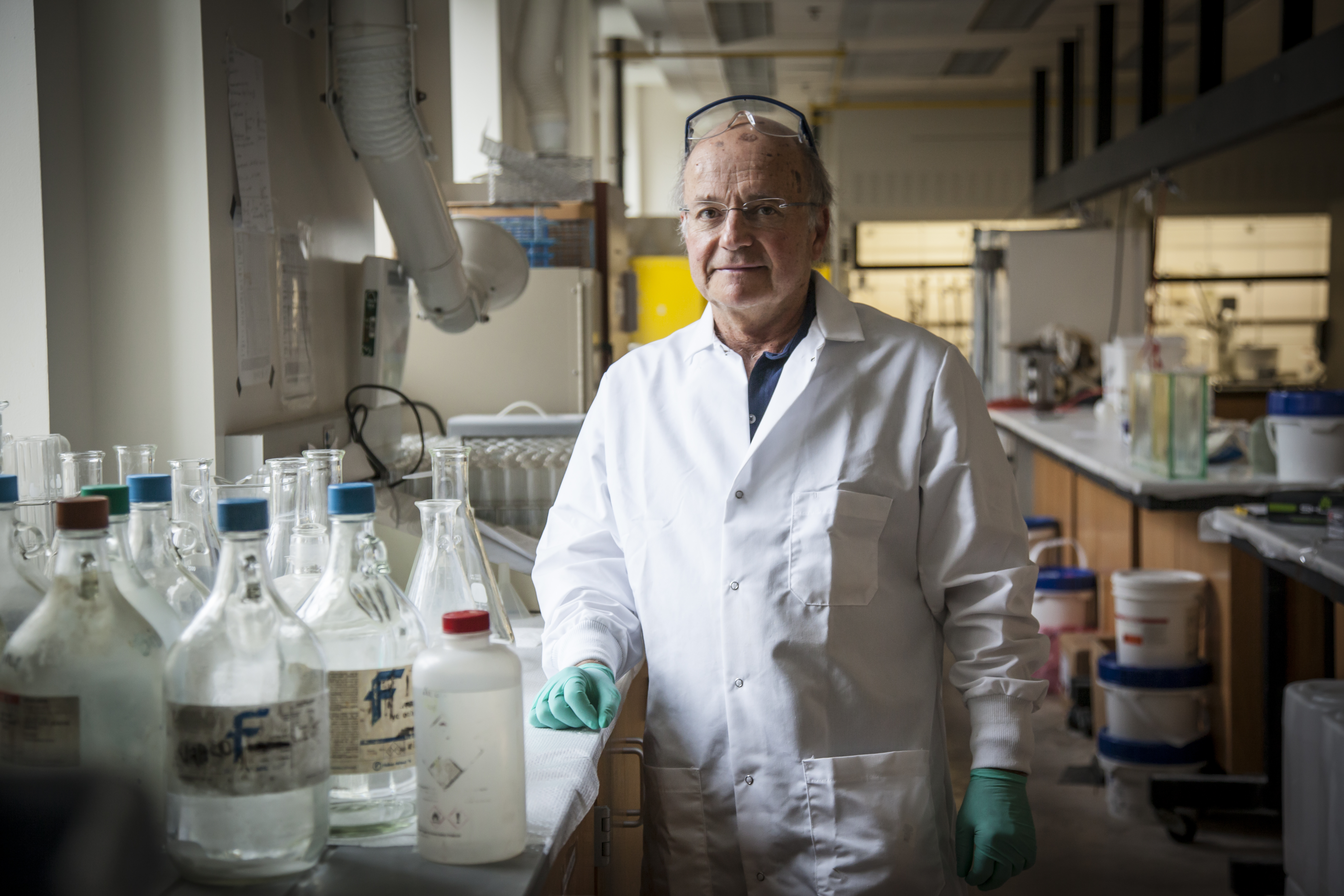 Chemistry professor explores new pharmaceutical drugs to combat drug-resistant tuberculosis.