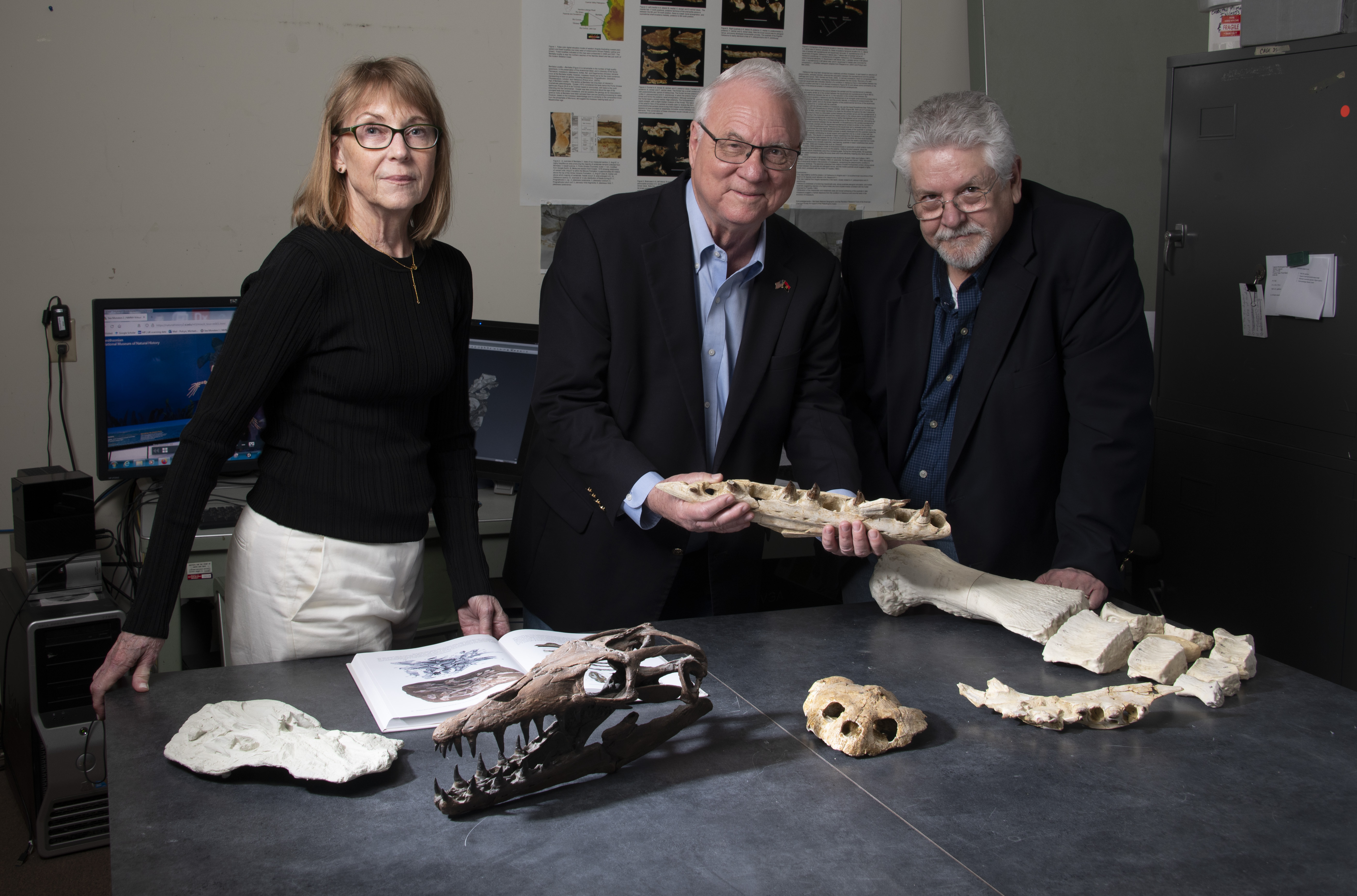 Angola geology and dinosaur fossils tell story of continental split.