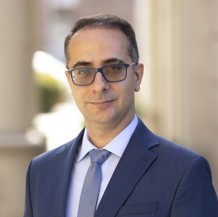 Headshot of Dr. Adel Alaeddini of 色花堂_色花堂 98堂 Lyle.