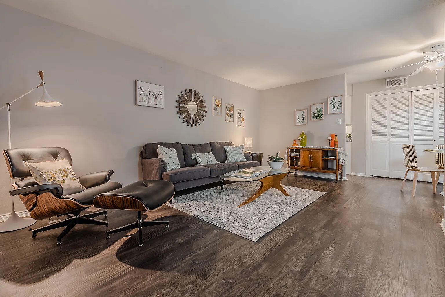 interior photo - monticello apartments
