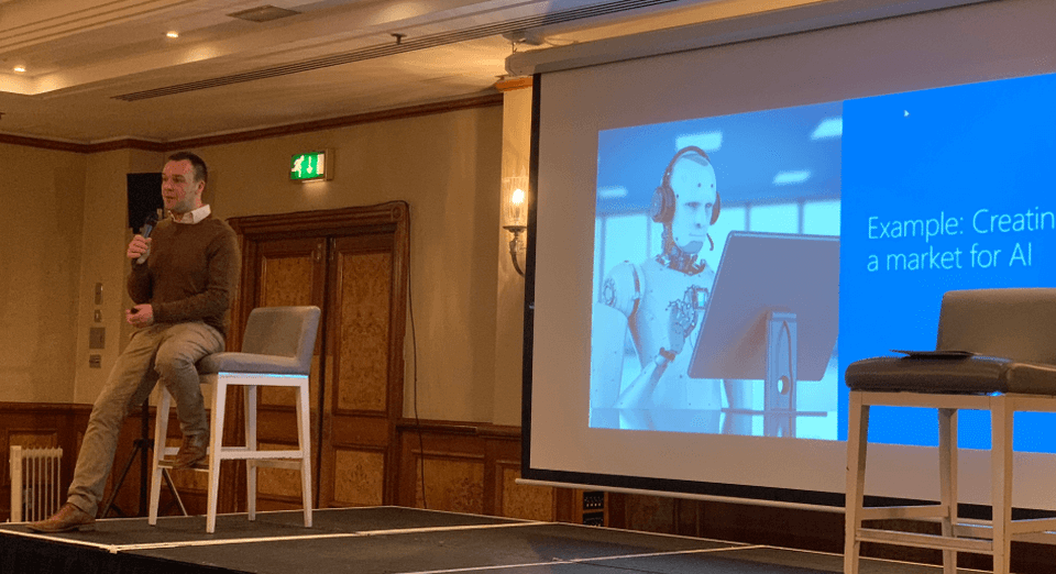 Microsoft presents onstage at 色花堂_色花堂 98堂 Cox London Immersion event