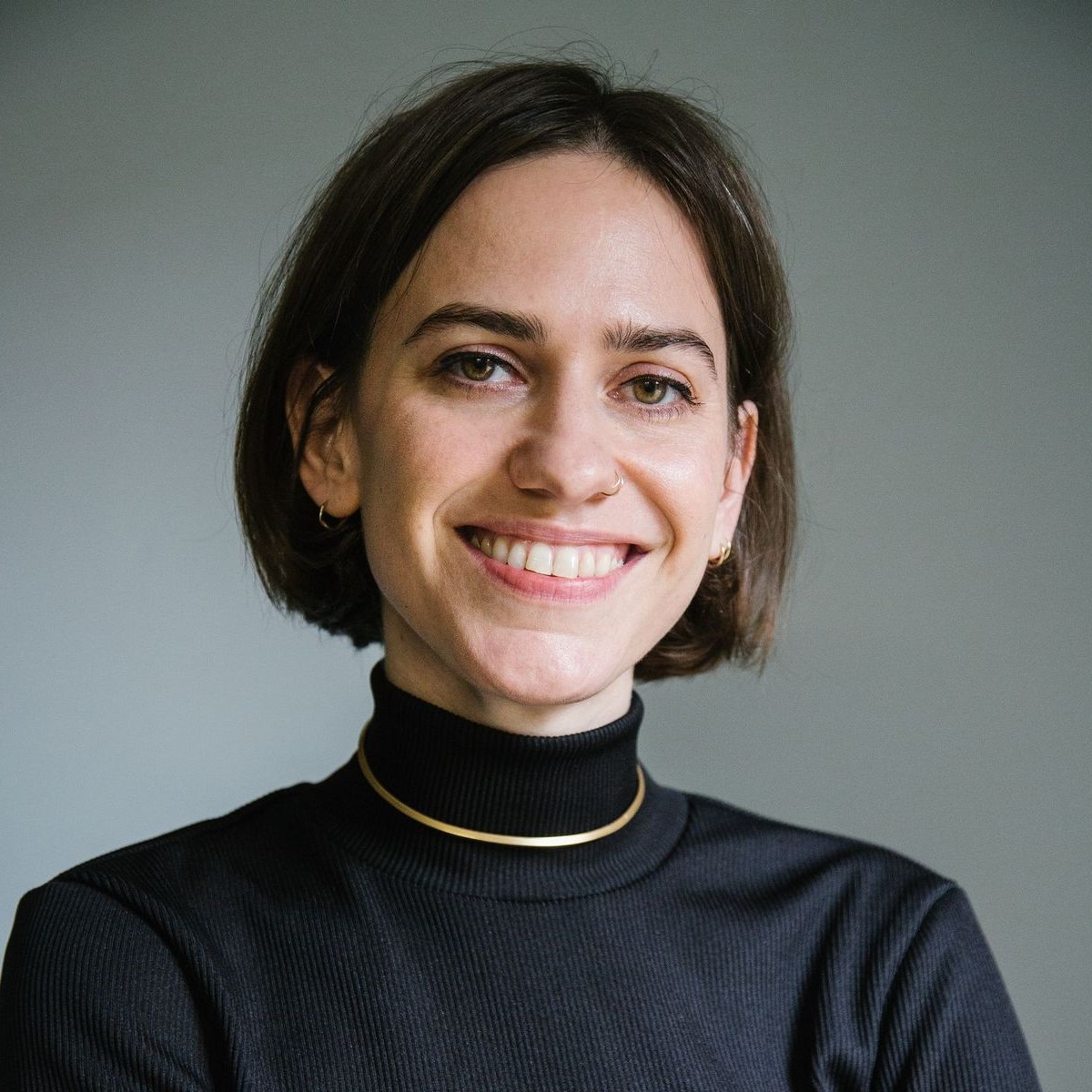 Amy Zanoni portrait