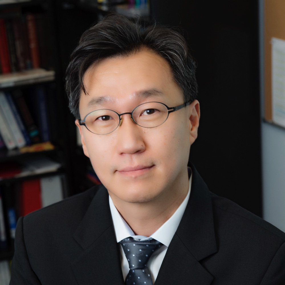 MinJun Kim Headshot