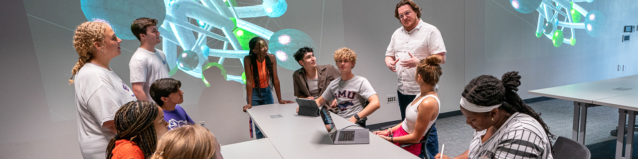 Students collaborate in the Creative Computational Lab 