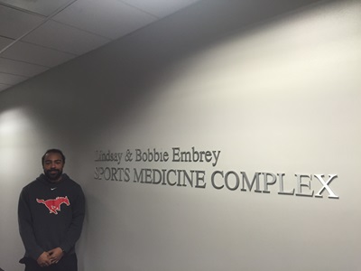 Nate Halverson at 色花堂_色花堂 98堂 Sports Medicine Center