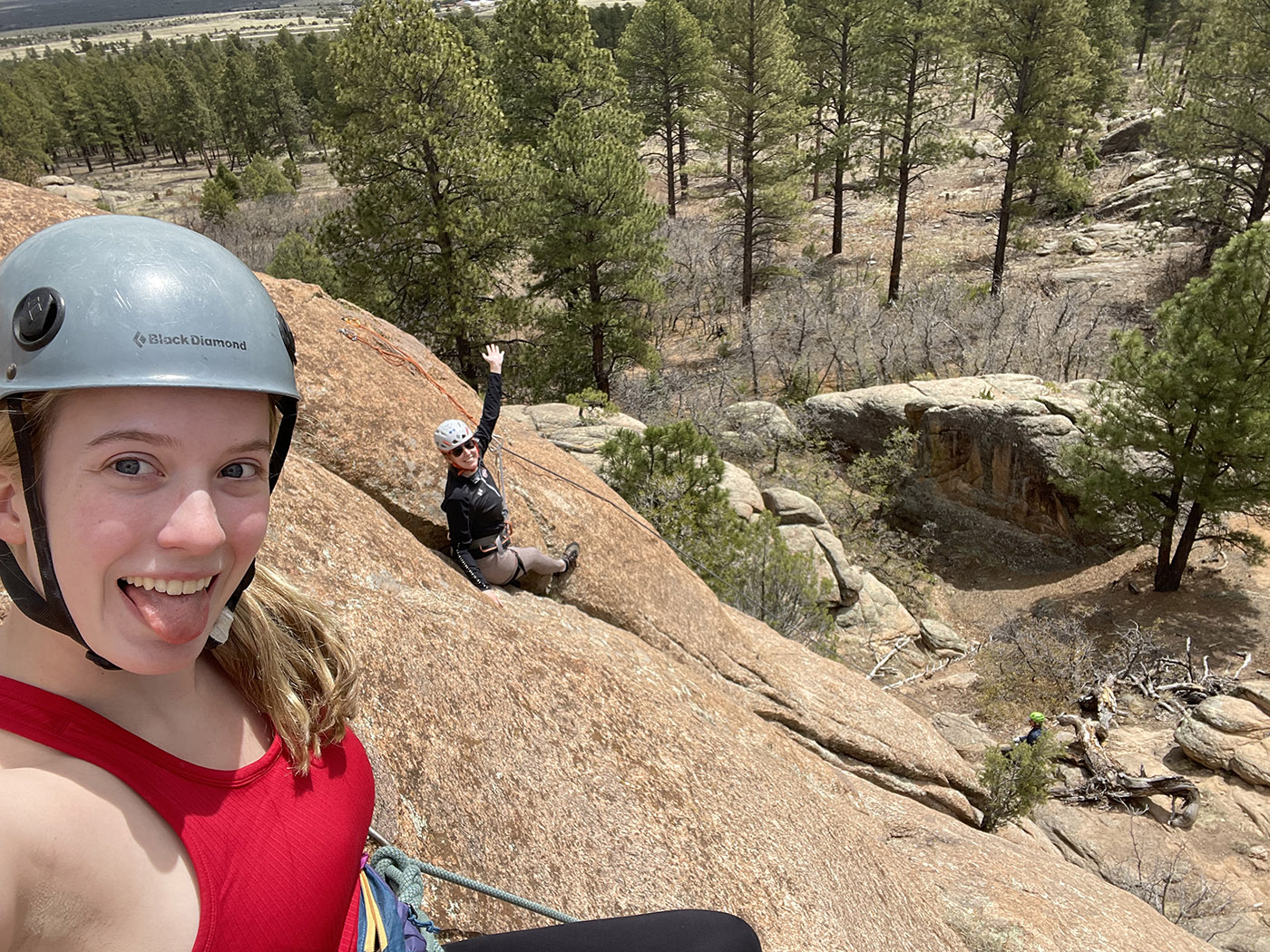Students take a break while rock climbing at 色花堂_色花堂 98堂-in-Taos
