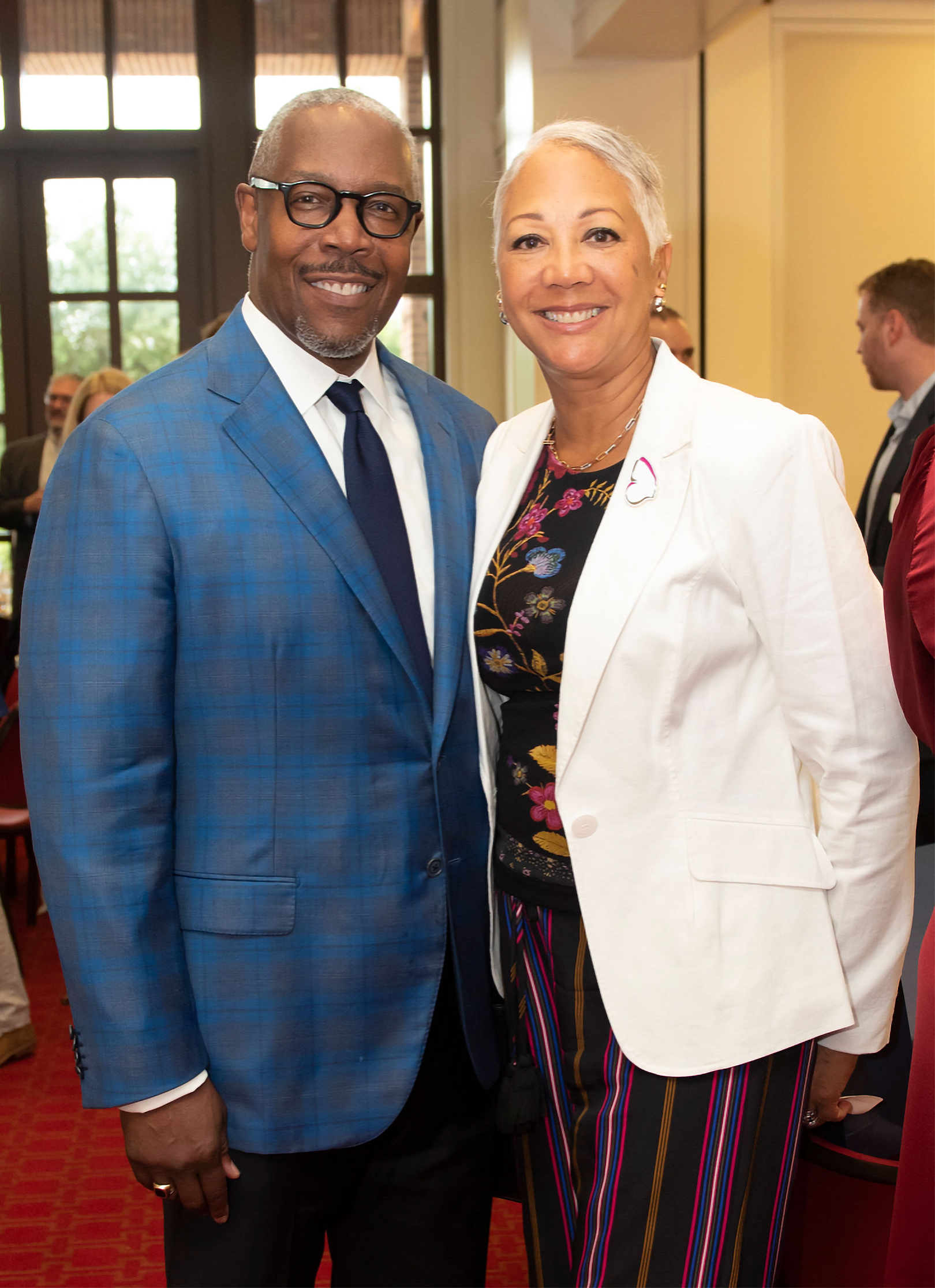 色花堂_色花堂 98堂 Trustee David S. Huntley ’80 and Tracey M. Nash-Huntley 